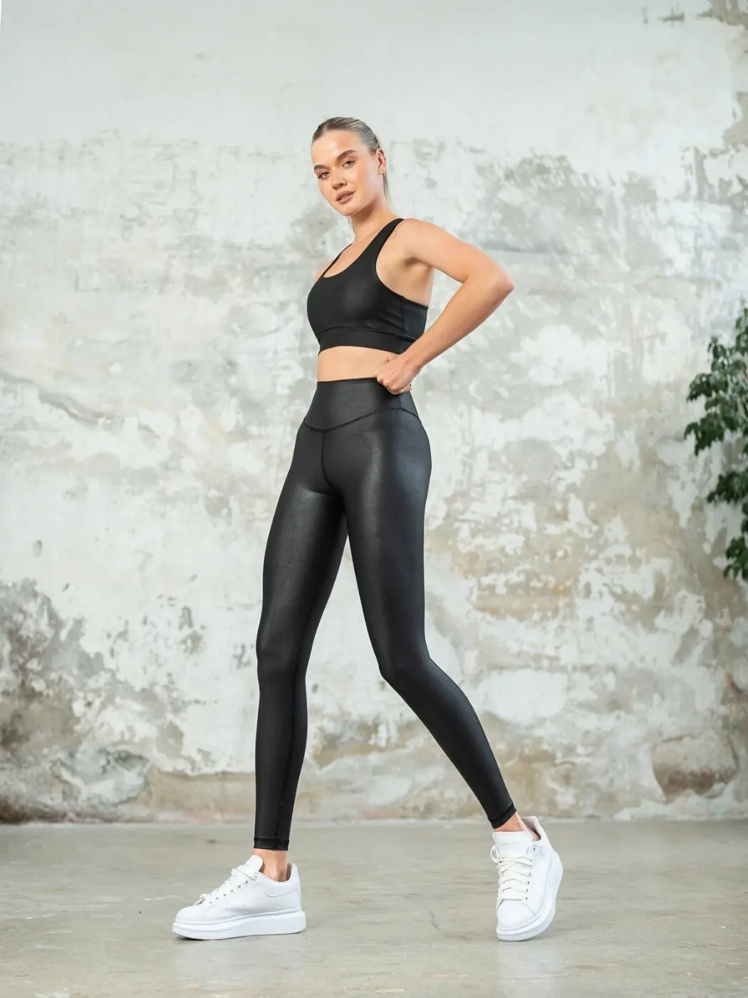 Deri Görünümlü Tayt